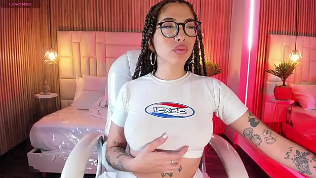 VenuzSofia online show from March 2026 10:35:01 PM