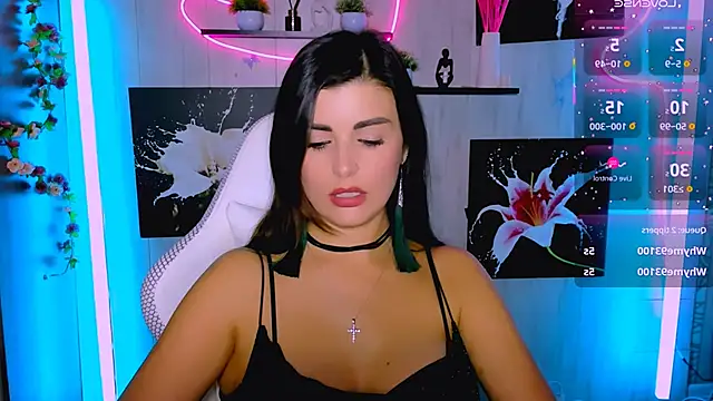 Snapshot of NestiSharm chatting on November 2025 09:37:02 AM NestiSharm online show from November 2025 09:37:02 AM