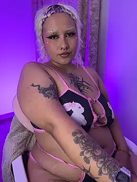 pinkbaddie777 online show from December 2025 02:53:01 AM