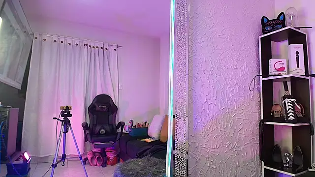 Snapshot of Natasha_Amber chatting on November 2025 12:48:02 PM Natasha Amber online show from November 2025 12:48:02 PM