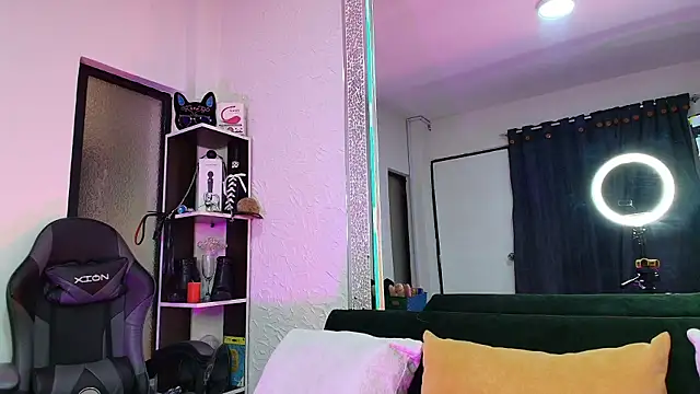 Snapshot of Natasha_Amber chatting on December 2025 03:28:02 PM Natasha Amber online show from December 2025 03:28:02 PM