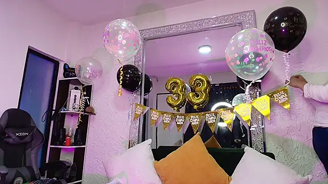 Snapshot of Natasha_Amber chatting on December 2025 01:42:01 PM Natasha Amber online show from December 2025 01:42:01 PM