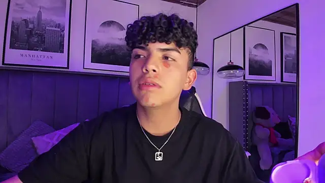 Niick Twiink online show from December 2025 08:04:01 PM