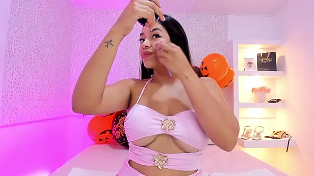 Snapshot of KatieBoison chatting on November 2025 08:00:01 PM KatieBoison online show from November 2025 08:00:01 PM