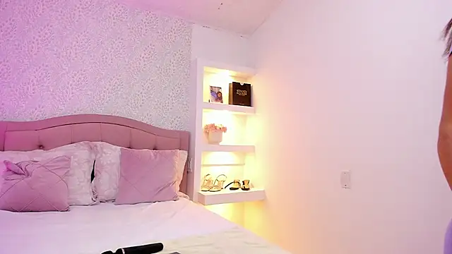 Snapshot of KatieBoison chatting on November 2025 04:55:01 PM KatieBoison online show from November 2025 04:55:01 PM