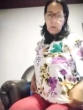 Snapshot of MaryHottiee chatting on November 2025 10:07:02 PM MaryHottiee online show from November 2025 10:07:02 PM