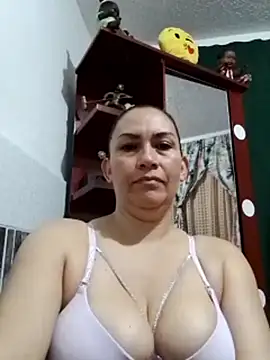 Snapshot of Adelgey-Michell chatting on November 2025 02:43:02 PM Adelgey-Michell online show from November 2025 02:43:02 PM