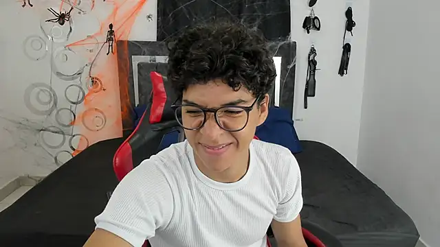 Maximiliano Khalil online show from October 2025 07:38:02 PM