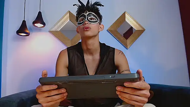 KamiSuarez online show from October 2025 06:30:02 PM