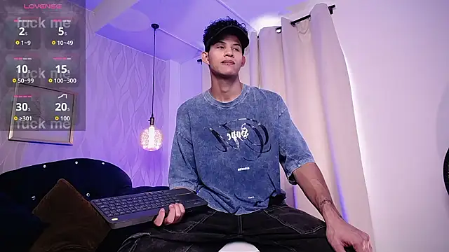 KamiSuarez online show from February 2026 06:34:02 PM