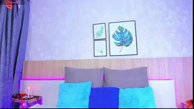 Snapshot of Alanna-Hank chatting on October 2025 03:32:01 AM Alanna-Hank online show from October 2025 03:32:01 AM