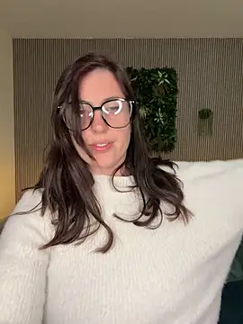 MysteryGirl   online show from April 2026 07:17:02 AM