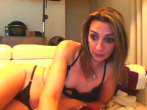 Anaiscpl2405 online show from November 2025 09:32:01 PM