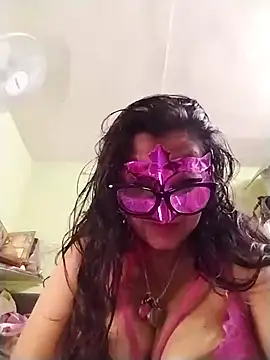 Snapshot of LOVE__RANI chatting on November 2025 12:15:01 PM LOVE RANI online show from November 2025 12:15:01 PM