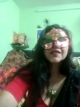 Snapshot of LOVE__RANI chatting on November 2025 12:38:01 PM LOVE RANI online show from November 2025 12:38:01 PM