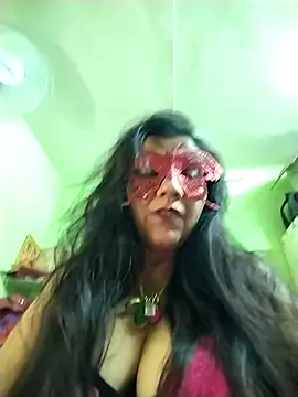 Snapshot of LOVE__RANI chatting on November 2025 07:03:02 PM LOVE RANI online show from November 2025 07:03:02 PM