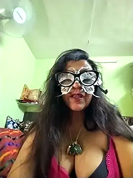 Snapshot of LOVE__RANI chatting on November 2025 07:53:01 AM LOVE RANI online show from November 2025 07:53:01 AM