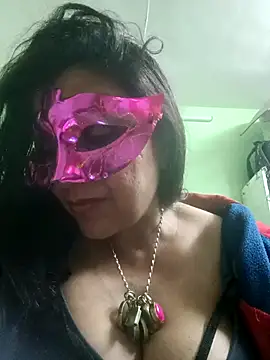 Snapshot of LOVE__RANI chatting on November 2025 08:23:02 PM LOVE RANI online show from November 2025 08:23:02 PM