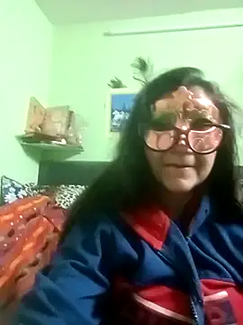 Snapshot of LOVE__RANI chatting on December 2025 06:17:01 PM LOVE RANI online show from December 2025 06:17:01 PM