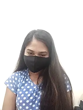 Green LaDY66 online show from November 2025 03:39:01 AM