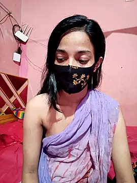 Green LaDY66 online show from May 2026 04:37:01 PM
