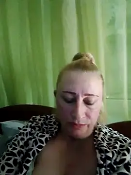 Snapshot of Esenia505 chatting on November 2025 12:51:02 PM Esenia505 online show from November 2025 12:51:02 PM