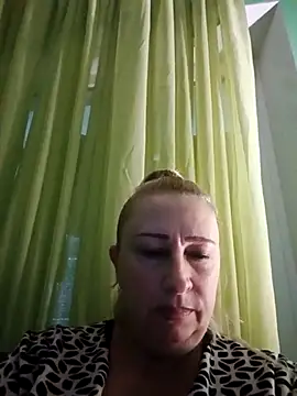 Snapshot of Esenia505 chatting on November 2025 05:52:02 AM Esenia505 online show from November 2025 05:52:02 AM