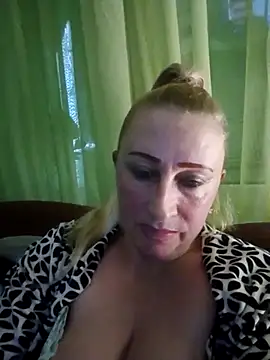 Snapshot of Esenia505 chatting on November 2025 12:15:01 PM Esenia505 online show from November 2025 12:15:01 PM