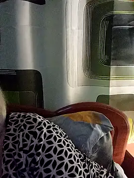 Snapshot of Esenia505 chatting on November 2025 09:17:01 PM Esenia505 online show from November 2025 09:17:01 PM