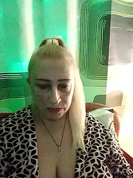 Esenia505 online show from December 2025 03:57:01 AM