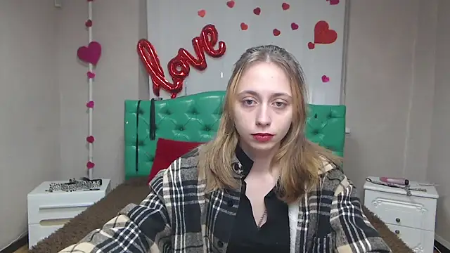 TracyLll online show from February 2026 07:23:01 AM