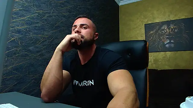 Snapshot of HayesWood chatting on November 2025 05:52:01 AM HayesWood online show from November 2025 05:52:01 AM