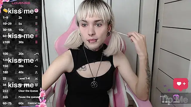 ElixabetANG online show from November 2025 11:26:01 PM