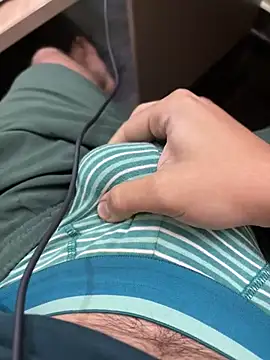 SentScruples online show from November 2025 06:46:02 PM