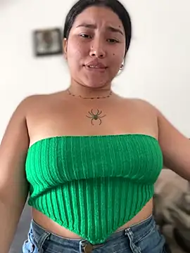 Vickybon online show from November 2025 07:02:02 PM