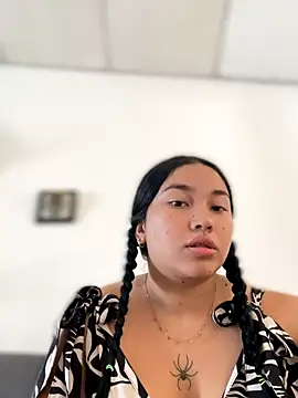 Vickybon online show from November 2025 01:25:02 PM