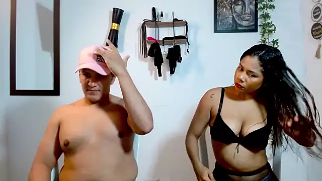 Mia sexylatin online show from February 2026 11:25:01 PM