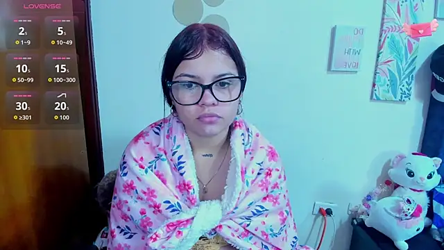 Emma boo online show from November 2025 02:49:02 PM