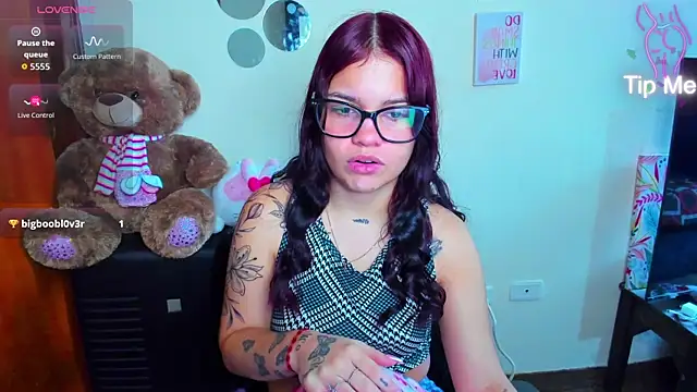 Emma boo online show from April 2026 02:58:01 PM