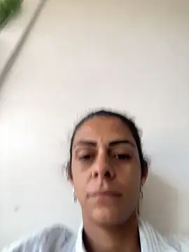 Snapshot of sabrinaneves chatting on April 2026 01:26:01 PM sabrinaneves online show from April 2026 01:26:01 PM