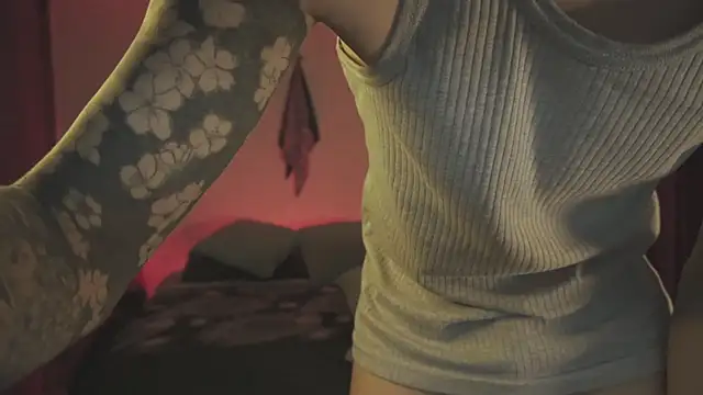 Snapshot of estmonnn chatting on December 2025 01:34:01 AM estmonnn online show from December 2025 01:34:01 AM