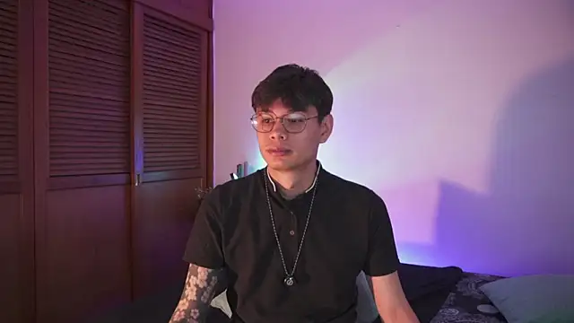 Snapshot of estmonnn chatting on February 2026 12:51:02 AM estmonnn online show from February 2026 12:51:02 AM