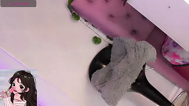 Snapshot of LIA-FER-DOLL chatting on November 2025 11:45:01 AM LIA-FER-DOLL online show from November 2025 11:45:01 AM