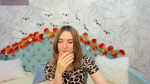 Snapshot of AriaAmaren chatting on October 2025 11:38:01 PM AriaAmaren online show from October 2025 11:38:01 PM