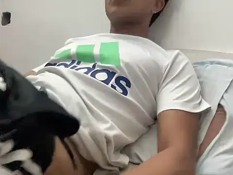 Snapshot of Isamperry69 chatting on November 2025 03:47:01 PM Isamperry69 online show from November 2025 03:47:01 PM