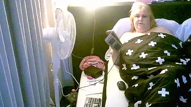 Snapshot of Sylviastar46 chatting on November 2025 09:31:02 PM Sylviastar46 online show from November 2025 09:31:02 PM