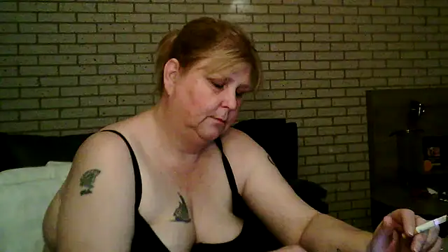 Sylviastar46 online show from April 2026 08:09:01 PM