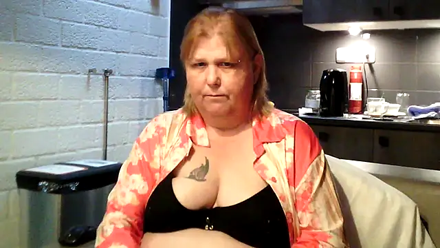 Snapshot of Sylviastar46 chatting on May 2026 04:34:02 PM Sylviastar46 online show from May 2026 04:34:02 PM