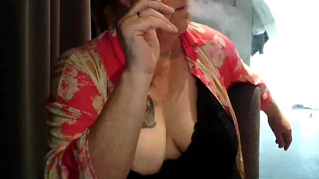 Snapshot of Sylviastar46 chatting on June 2026 04:01:01 PM Sylviastar46 online show from June 2026 04:01:01 PM