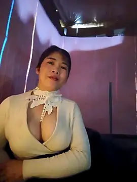 Snapshot of Nahata-suki chatting on November 2025 02:37:02 AM Nahata-suki online show from November 2025 02:37:02 AM